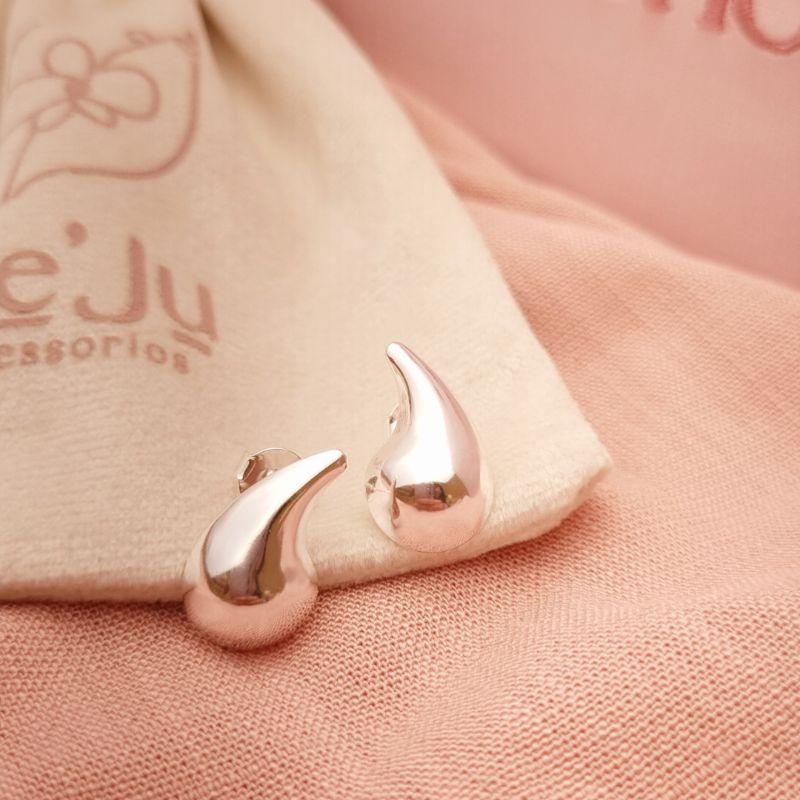 Brinco Gota Chapa em Banho de Prata