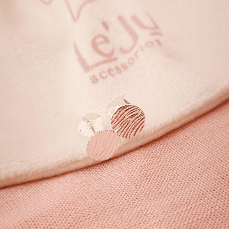 Brinco Mini Orgânico Redondo em Banho de Prata